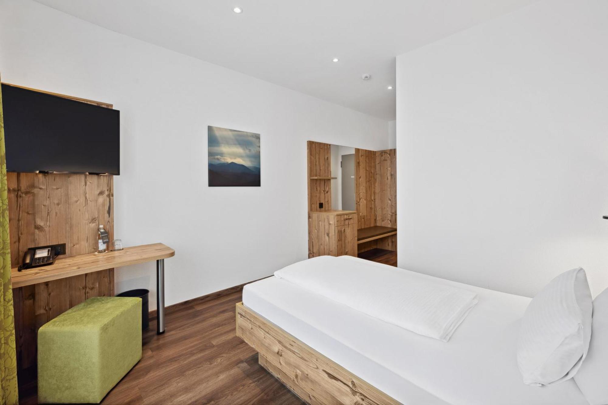 Hotel Zeppelin Laupheim Eksteriør billede